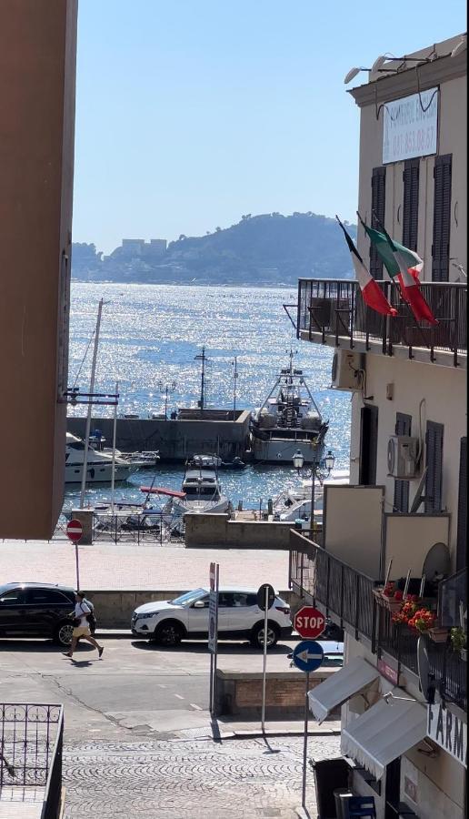 Casina Lambis Hotel Pozzuoli Exterior photo